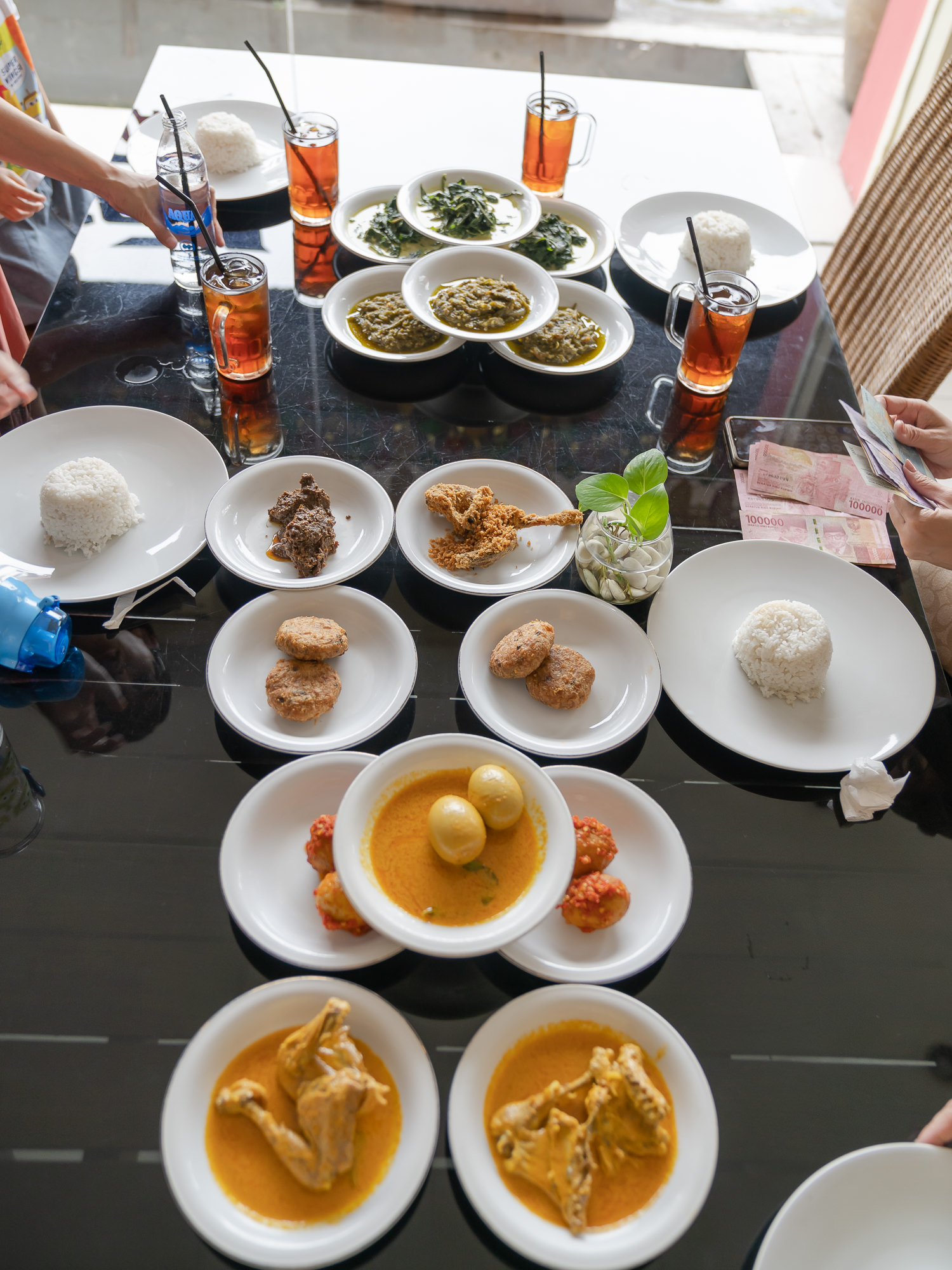 傳統印尼風味餐。Natrabu Nusa Dua。印尼巴東料理Nasi padang