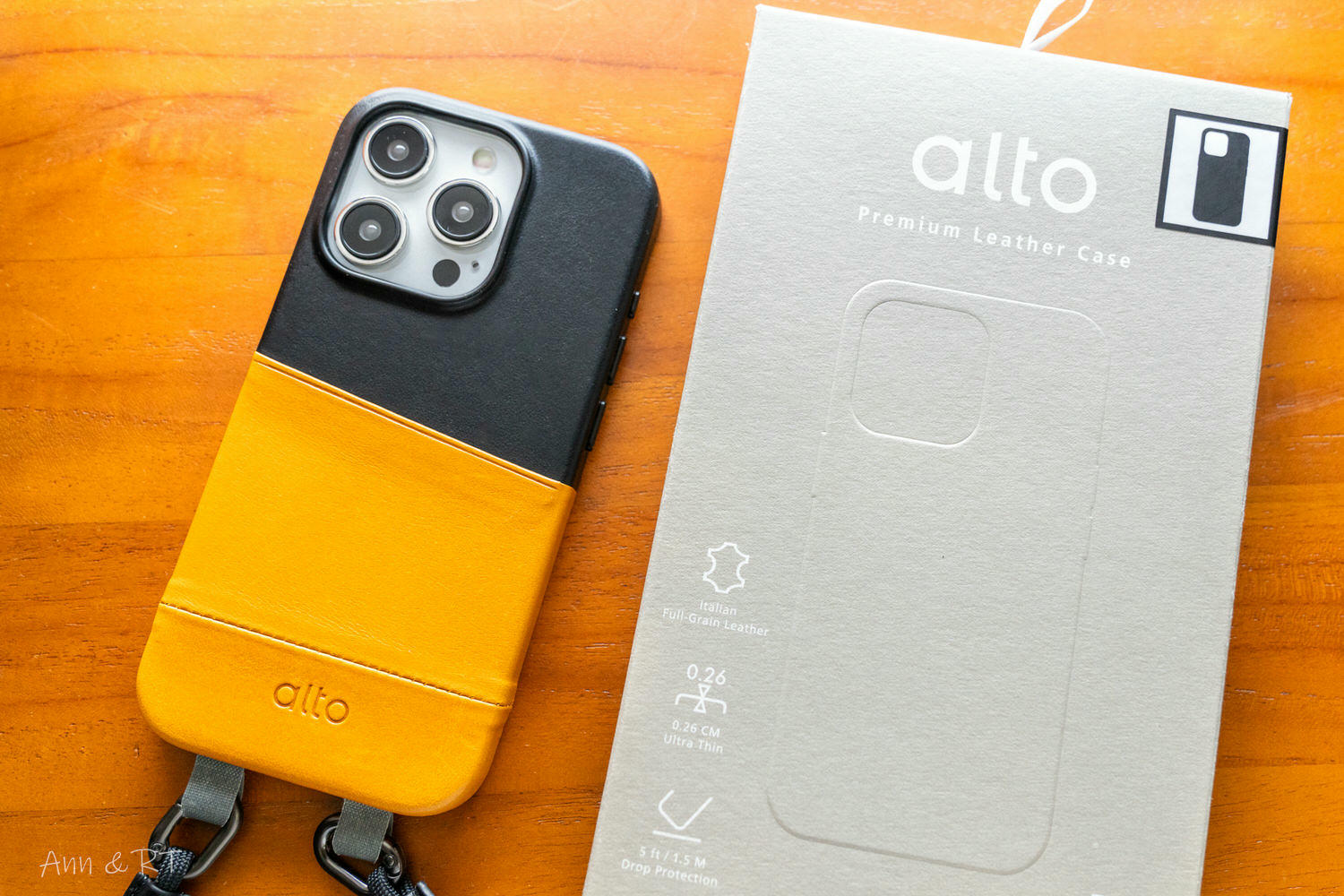 極致質感!Alto皮革手機殼&手機掛繩。iPhone 15 週邊配件推薦。解放你的雙手! - 第3張圖 Alto皮革手機殼&手機掛繩。iPhone 15 週邊配件推薦。
