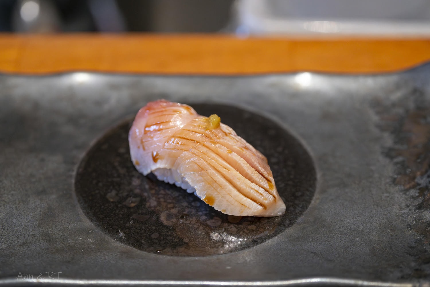 【台中】老饕私藏!味市お料理-鮨 割鮮。預約制無菜單日式料理。午晚各限定9席!享受尊榮卻不昂貴。套餐均一價$1600! - 第24張圖