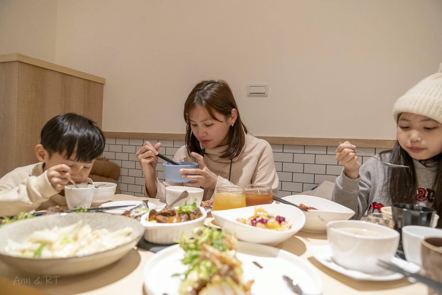 【台中】RUO .T. Teppanyaki 鐵板合菜料理 。2~4人中西式創意合菜,家庭聚餐新選擇。 - 第27張圖