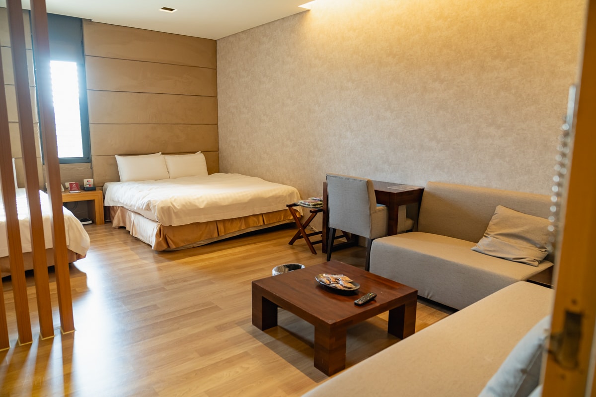 【台中】日光溫泉會館住宿券。房內就有泡湯池＋戶外SPA＋日式裸湯。 一泊二食$5199