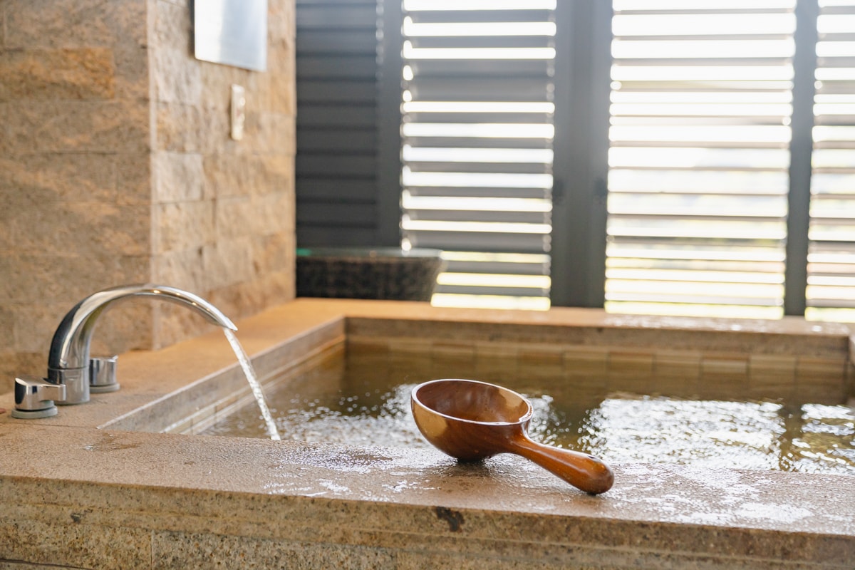 【台中】日光溫泉會館住宿券。房內就有泡湯池＋戶外SPA＋日式裸湯。 一泊二食$5199