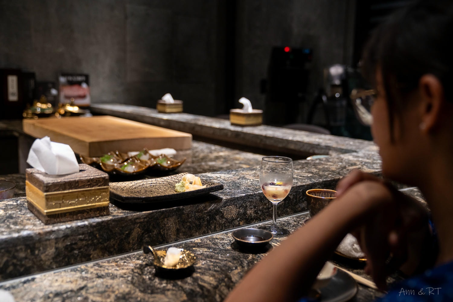 【台中】艾割烹。北屯全預約制日式無菜單料理(omakase)。十四席板前座位＋包廂