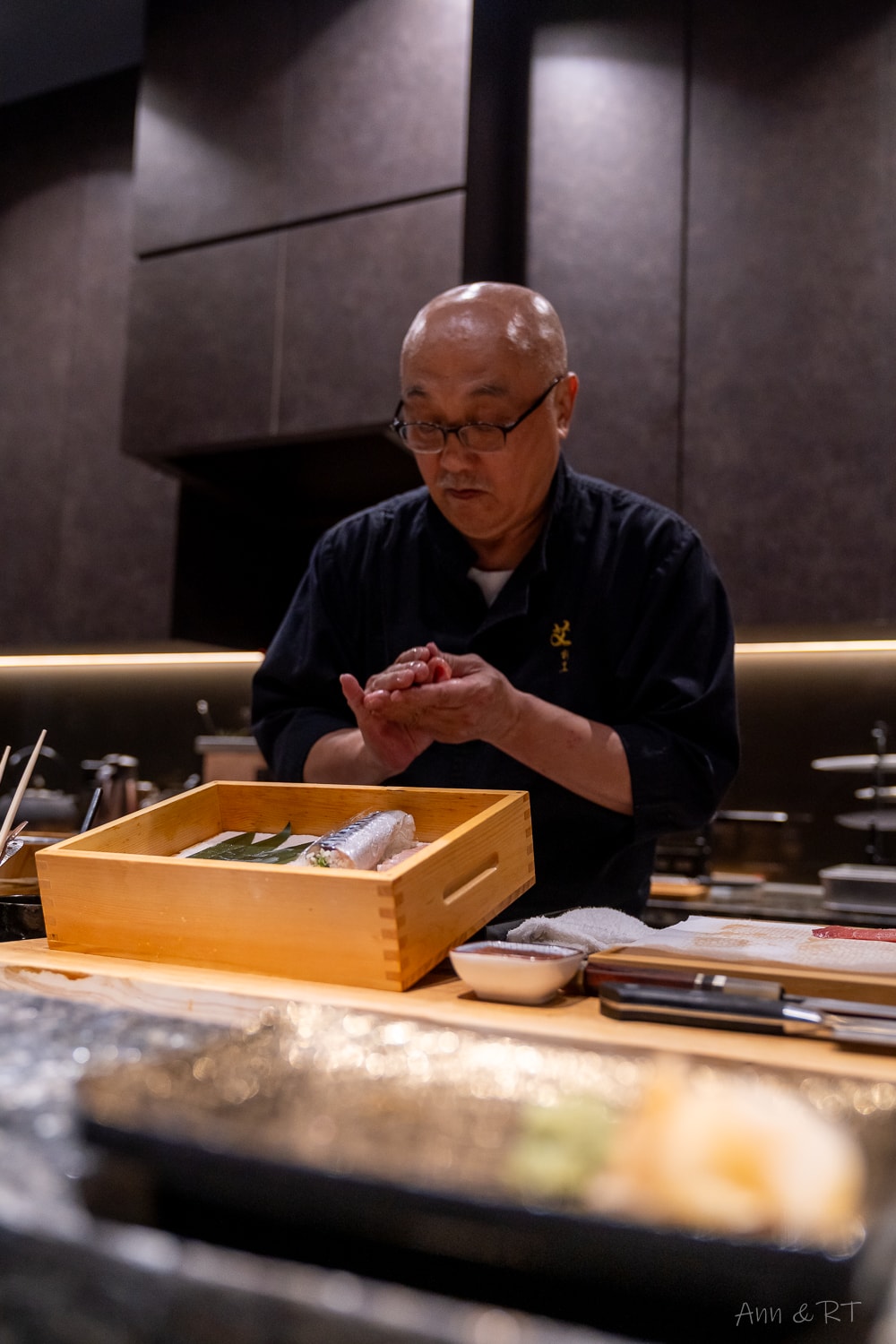 【台中】艾割烹。北屯全預約制日式無菜單料理(omakase)。十四席板前座位＋包廂