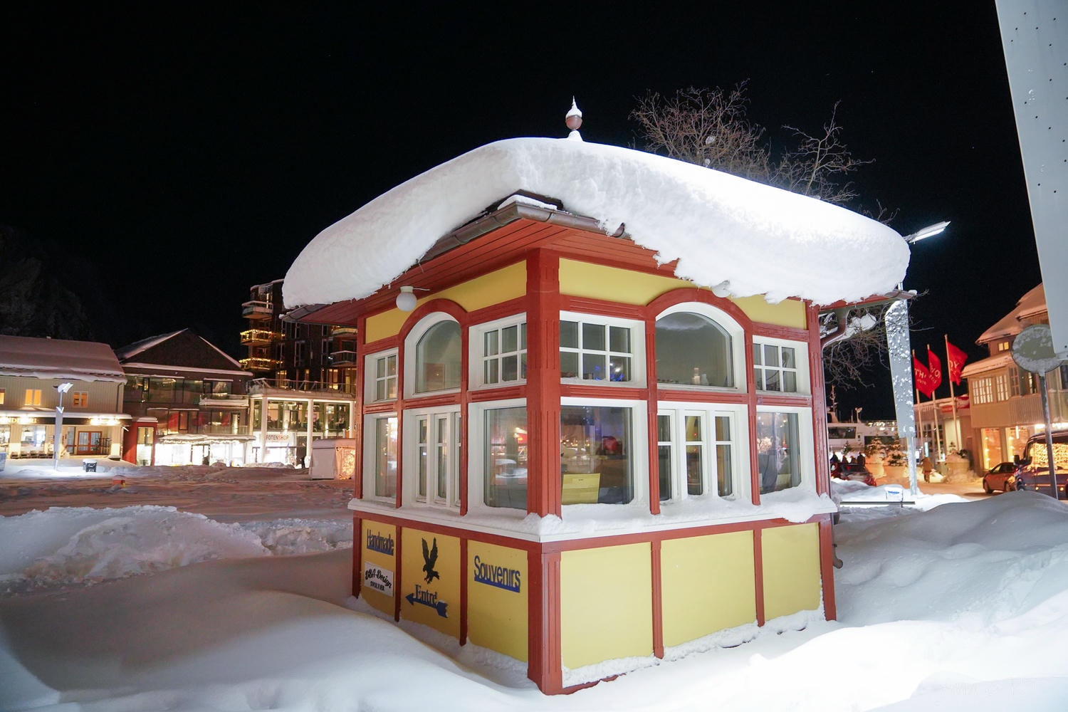 【挪威親子自由行】斯沃爾維爾住宿推薦。羅弗敦索恩飯店。Thon Hotel Lofoten。全挪威票選之最好吃早餐！